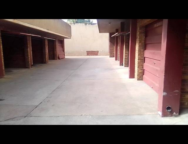 4 BEDROOM APARTMENT FOR SALE IN SUNNYSIDE